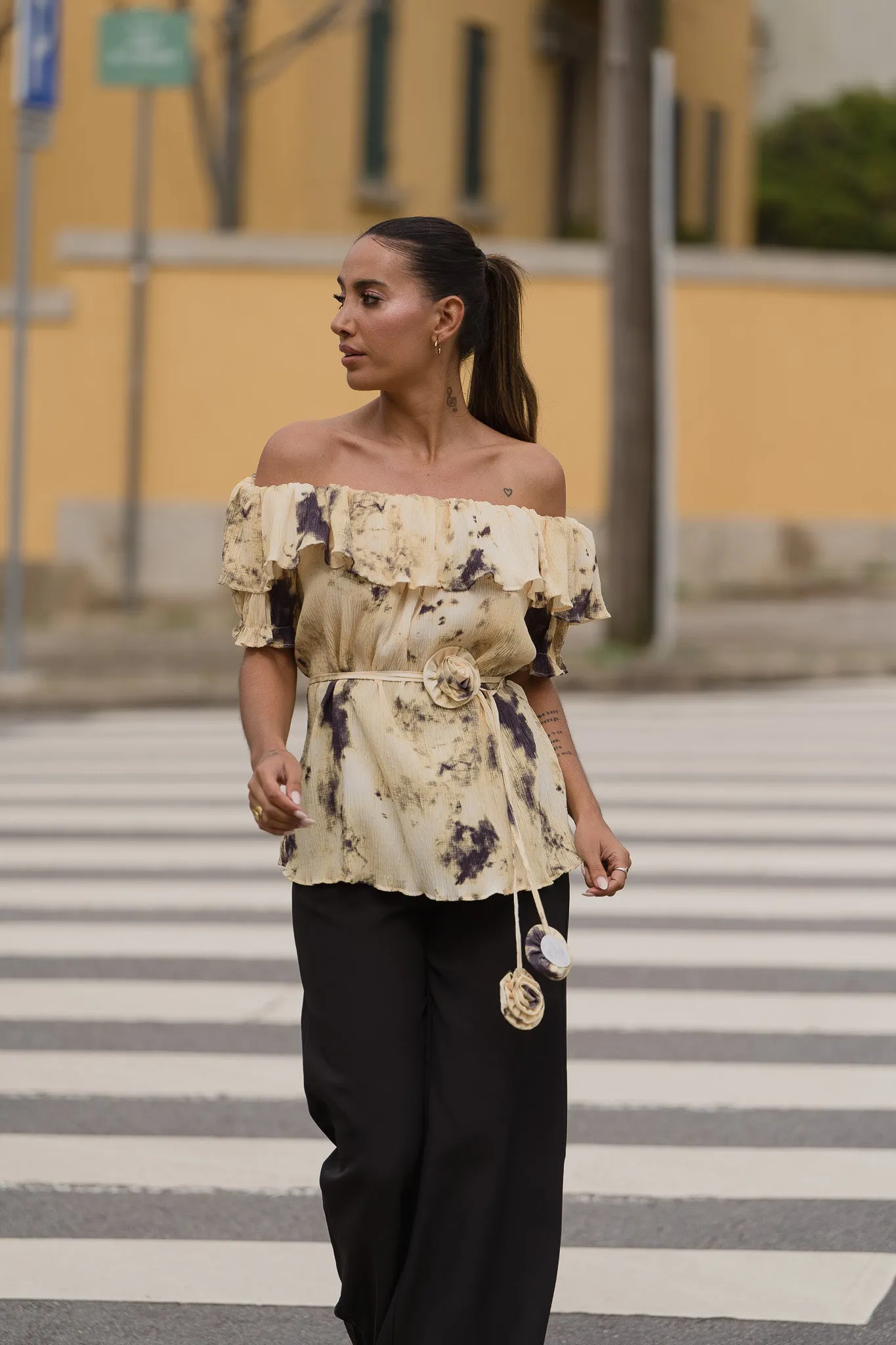 Blusa off shoulder malhada