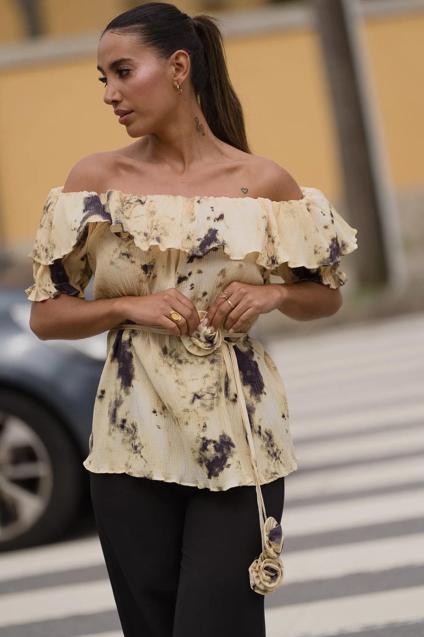 Blusa off shoulder malhada