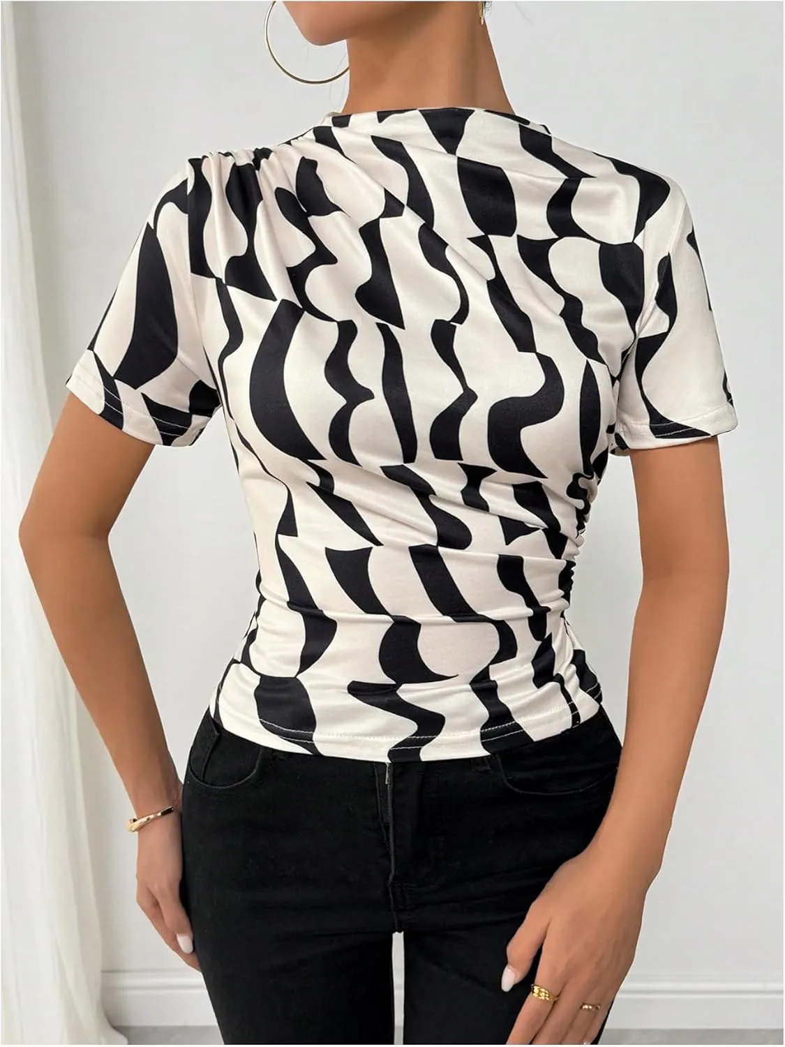 SweatyRocks Women's Ruched Mock Neck T Shirt Short Sleeve Fitted Summer Basic Tops